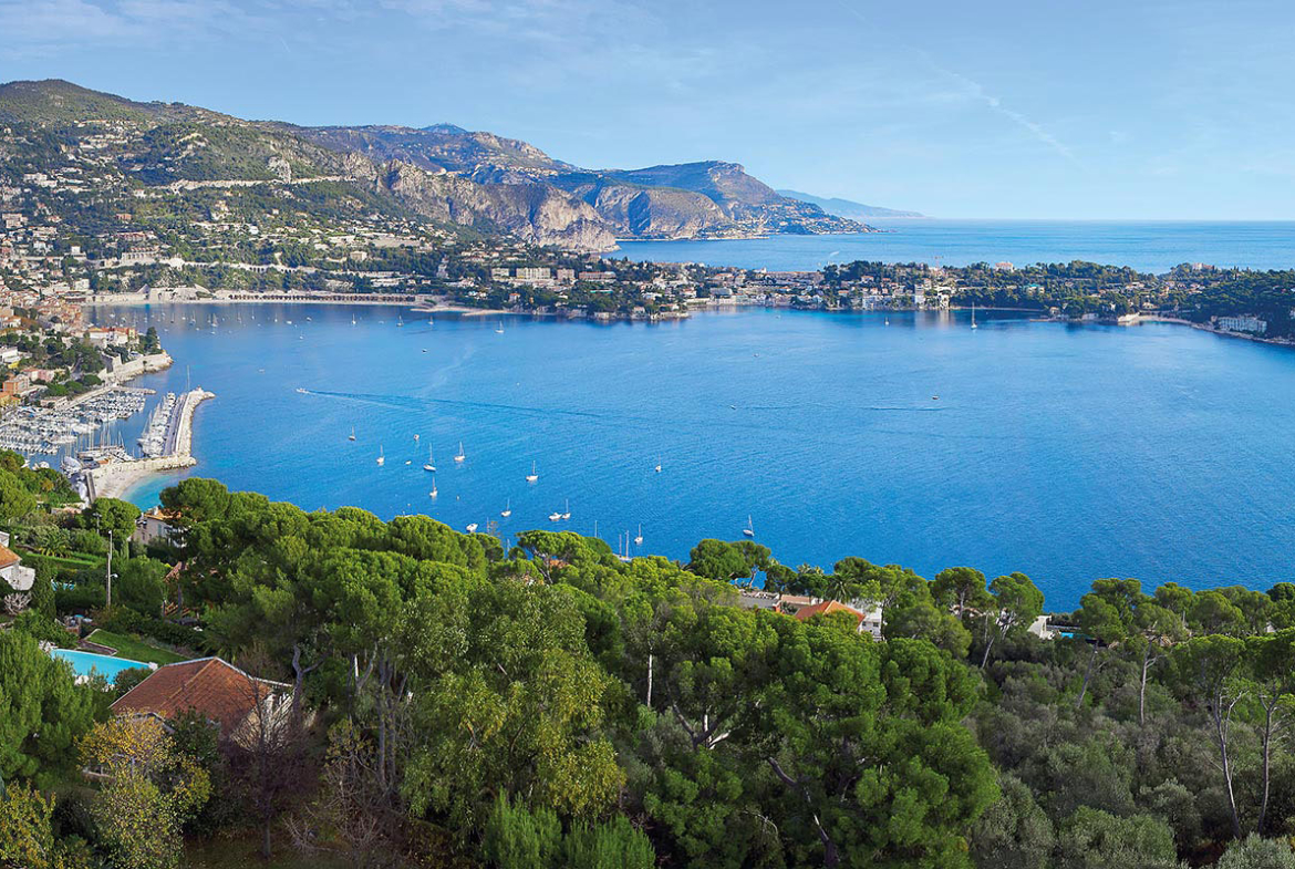 Luxury real estate in Nice | Chateau La Cima | Côte d'Azur Sotheby's International Realty • Peter Illovsky | Finest Residences