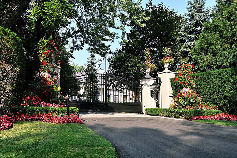 Finest Residences | French Chateau in Ontario, (Mississauga), Canada | Sotheby's International Realty Canada