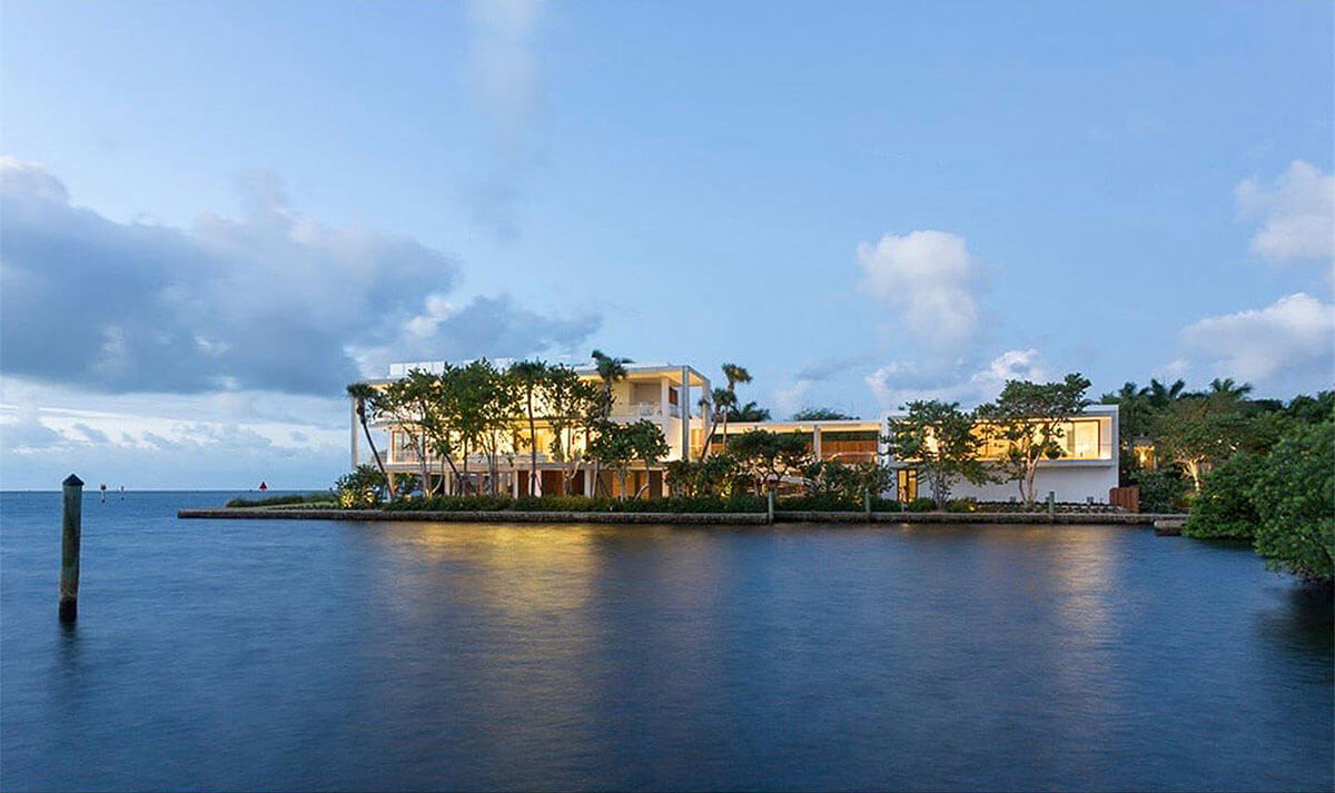 Casa Bahia, Waterfront home in Miami | Luxury Real Estate Miami | Pablo Alfar • Douglas Elliman | Finest Residences
