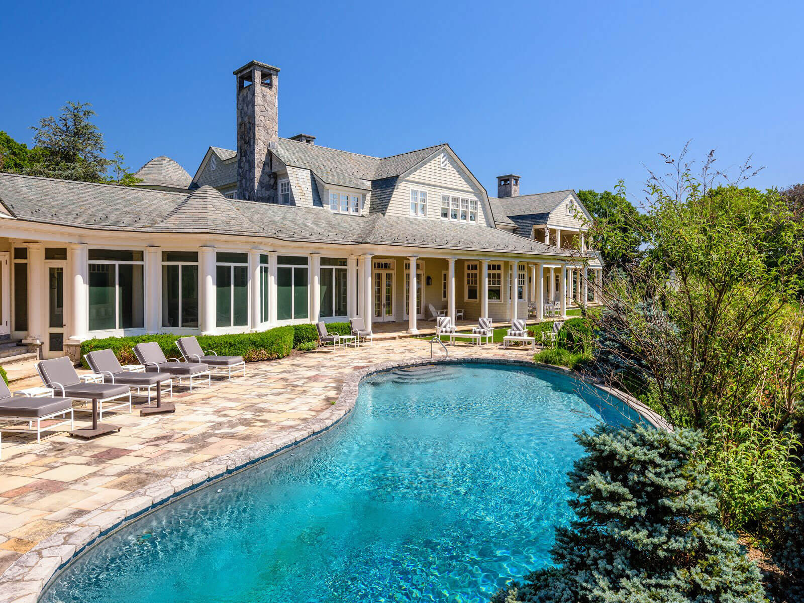 Burnt Point, Waterfront Estate in the Hamptons, NY | Frank E. Newbold • Sotheby's International Realty | Finest Residences