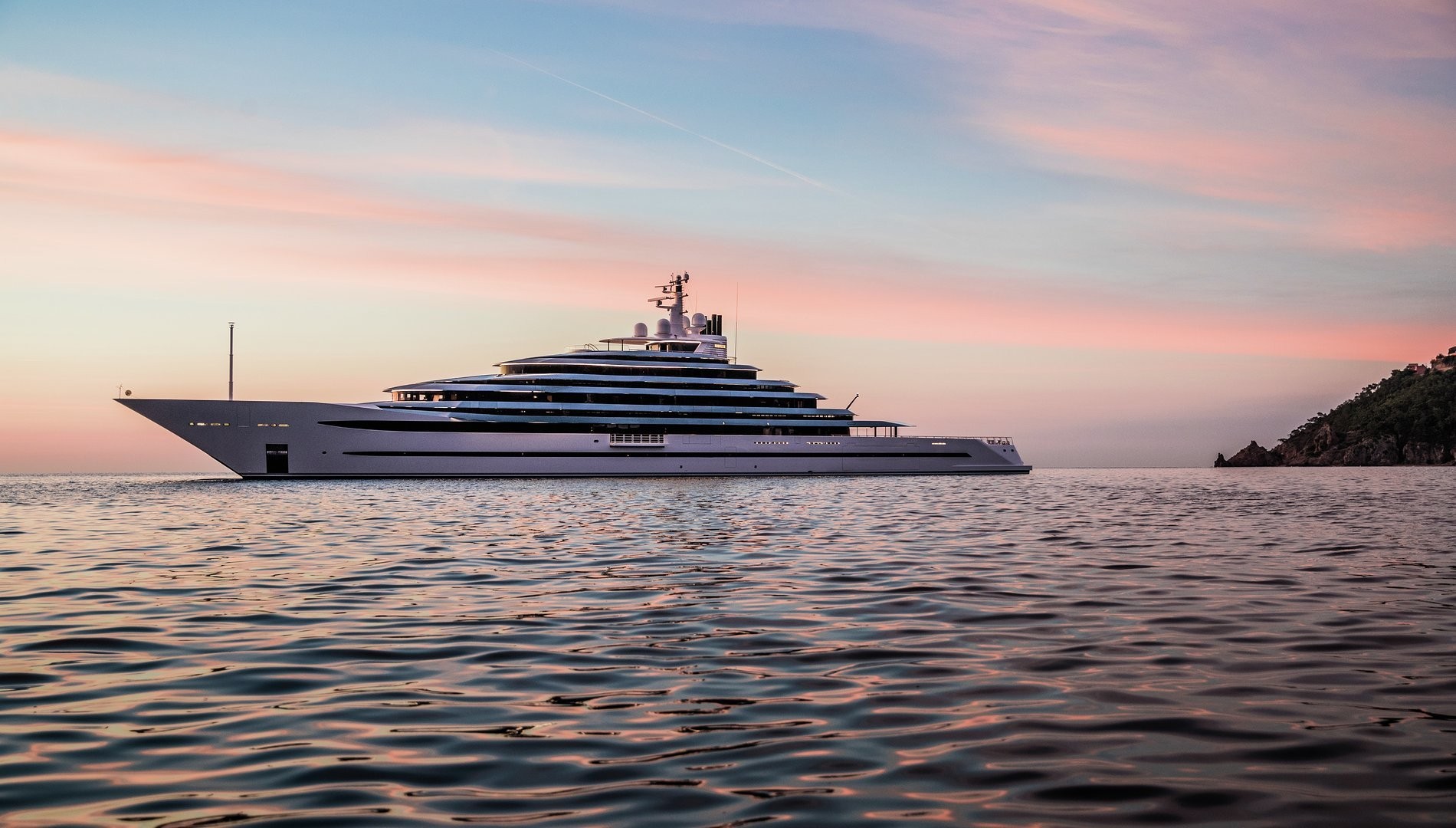 Superyacht Jubilee, by Oceanco | Finest Residences