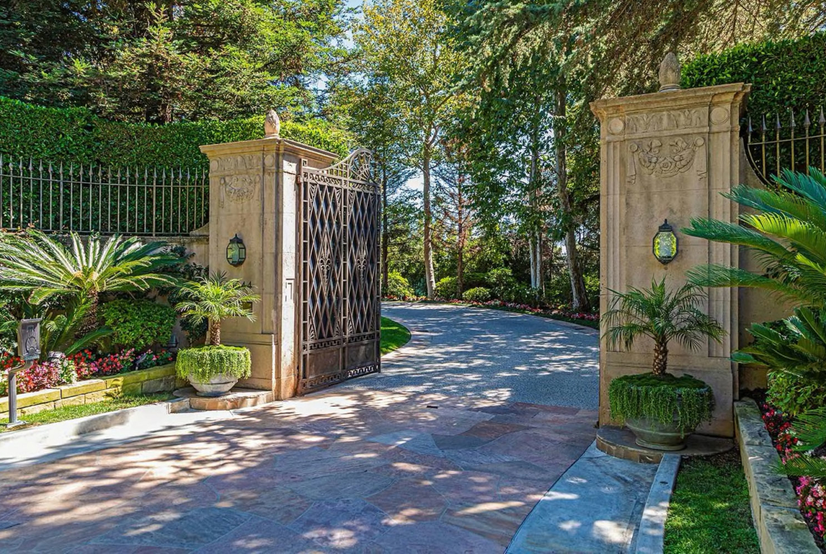 Casa Encatada, Luxury Mansion in Bel-Air, California, USA | Listed by Rick Hilton & Jeff Hyland • Hilton & Hyland | Finest Residences