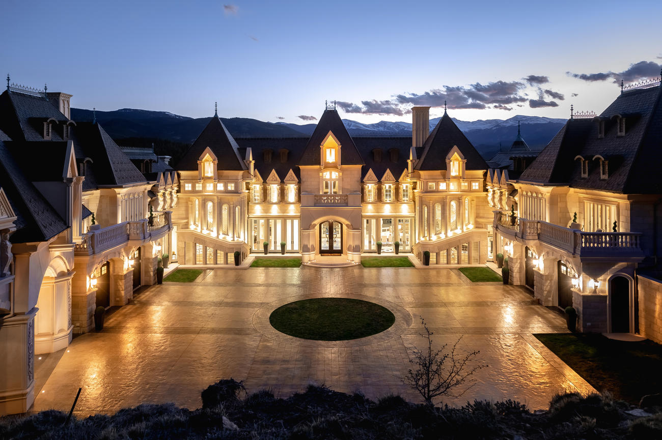 Chateau V, Evergreen, Colorado, USA | Listed by Whitney Cain & Jennifer Davenport | Liv Sotheby's International Realty | A Finest Residences Selection