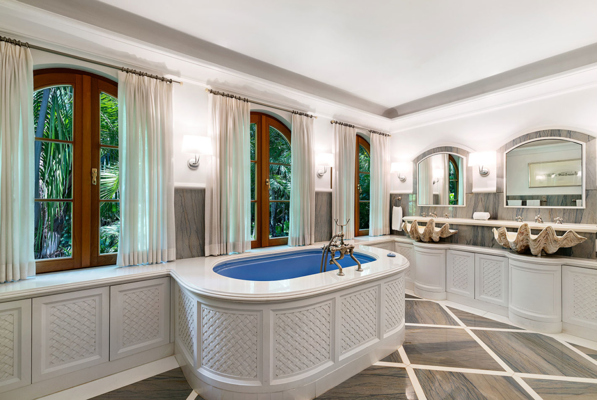 3725 Leafy Way, Coconut Grove, Miami, Florida, USA | A Bathroom | Listed by Dennis Carvajal, Real Estate Agent, ONE Sotheby's International Realty | Finest Residences