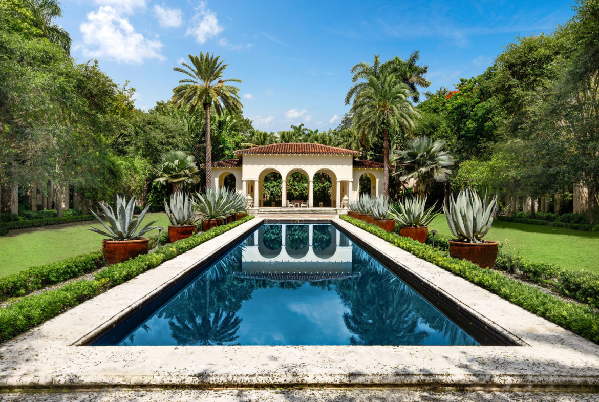 3725 Leafy Way, Coconut Grove, Miami, Florida, USA | Pool | Listed by Dennis Carvajal, Real Estate Agent, ONE Sotheby's International Realty | Finest Residences