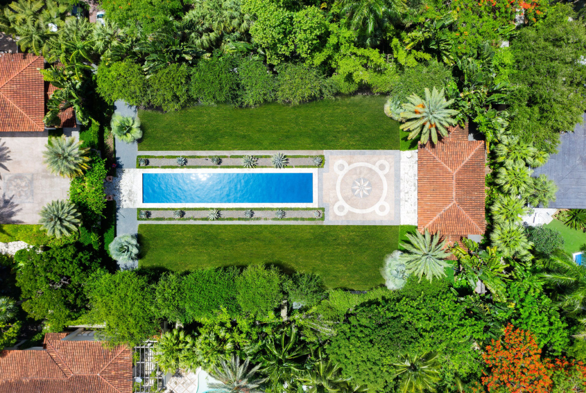 3725 Leafy Way, Coconut Grove, Miami, Florida, USA | A Pool | Listed by Dennis Carvajal, Real Estate Agent, ONE Sotheby's International Realty | Finest Residences