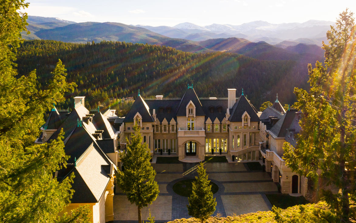 Chateau V, Evergreen, Colorado, USA | Listed by Whitney Cain & Jennifer Davenport | Liv Sotheby's International Realty | A Finest Residences Selection