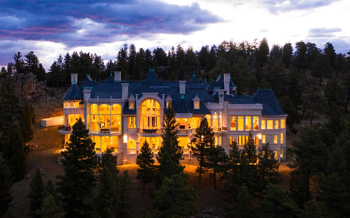 Chateau V, Evergreen, Colorado, USA | Listed by Whitney Cain & Jennifer Davenport | Liv Sotheby's International Realty | A Finest Residences Selection