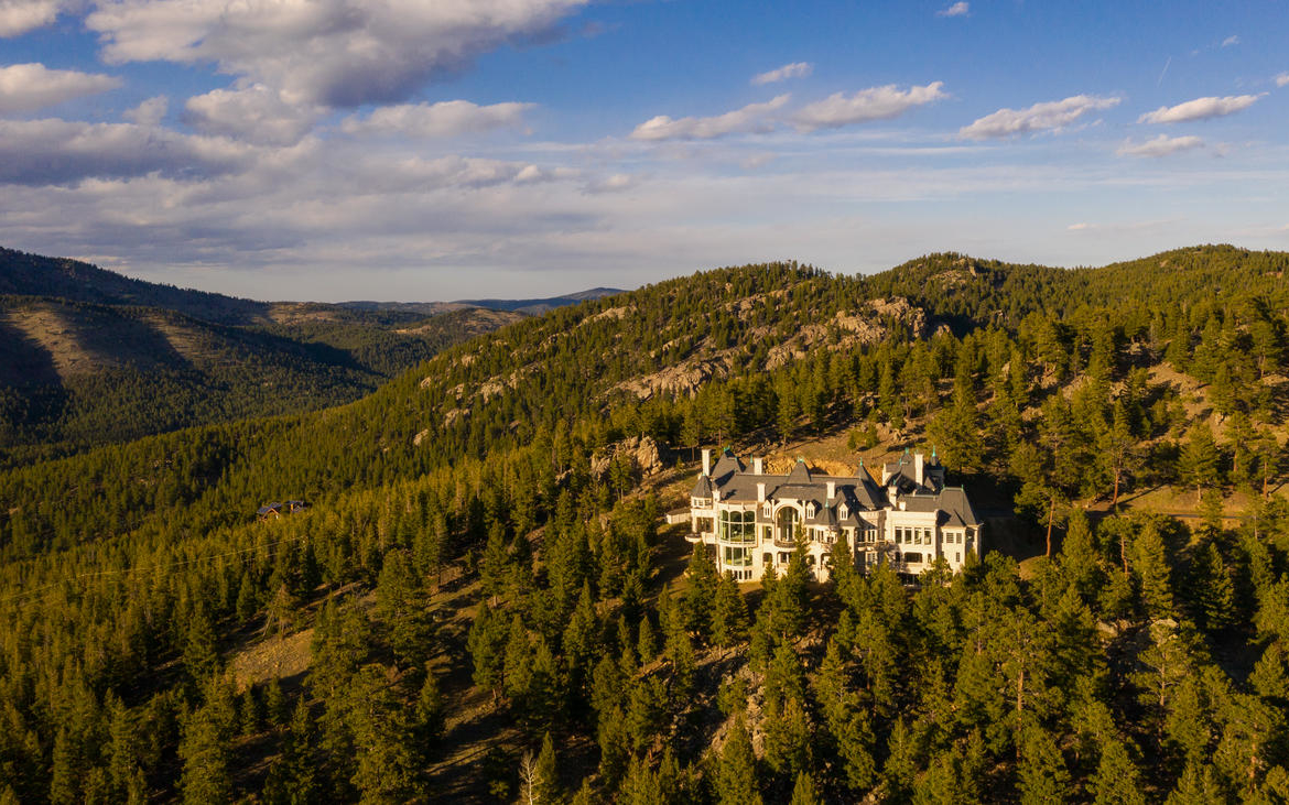 Chateau V, Evergreen, Colorado, USA | Listed by Whitney Cain & Jennifer Davenport | Liv Sotheby's International Realty | A Finest Residences Selection