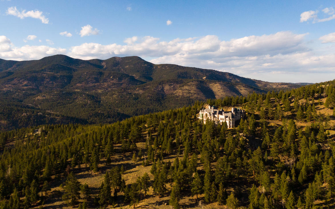 Chateau V, Evergreen, Colorado, USA | Listed by Whitney Cain & Jennifer Davenport | Liv Sotheby's International Realty | A Finest Residences Selection