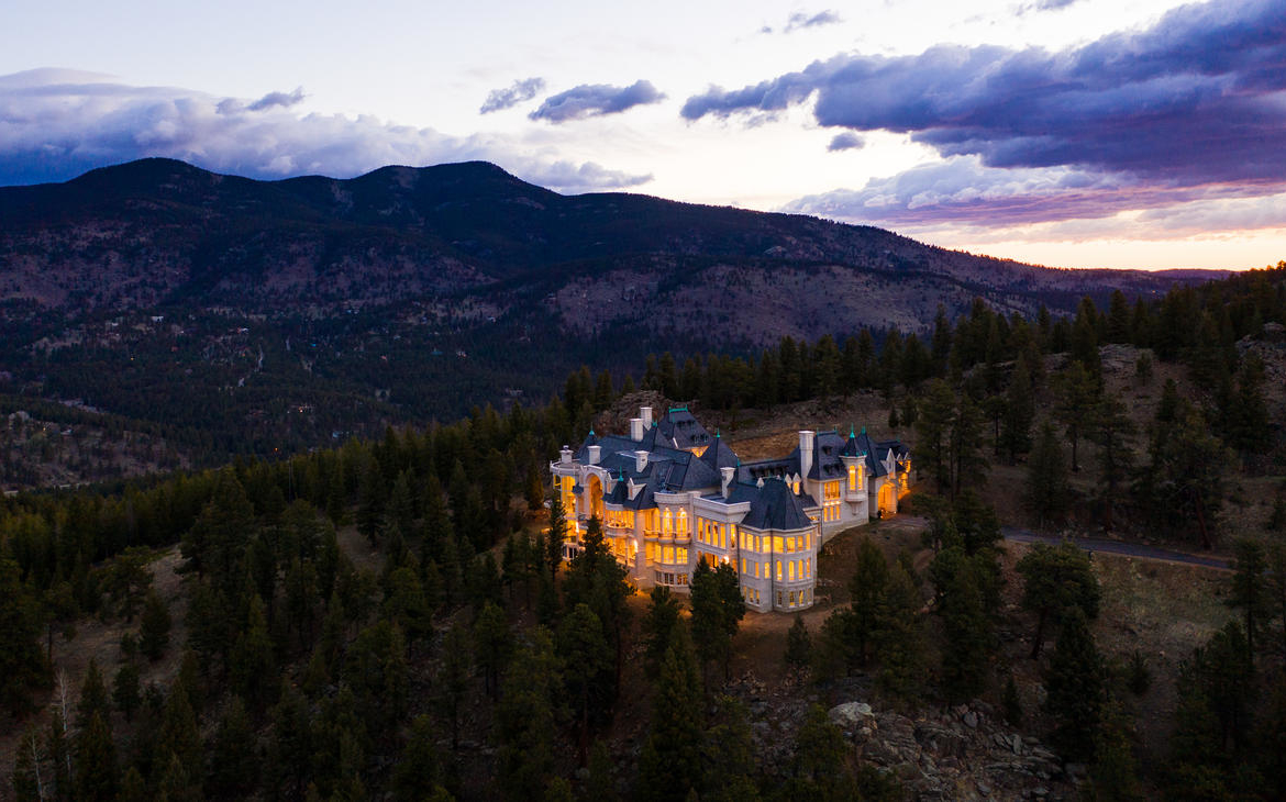 Chateau V, Evergreen, Colorado, USA | Listed by Whitney Cain & Jennifer Davenport | Liv Sotheby's International Realty | A Finest Residences Selection