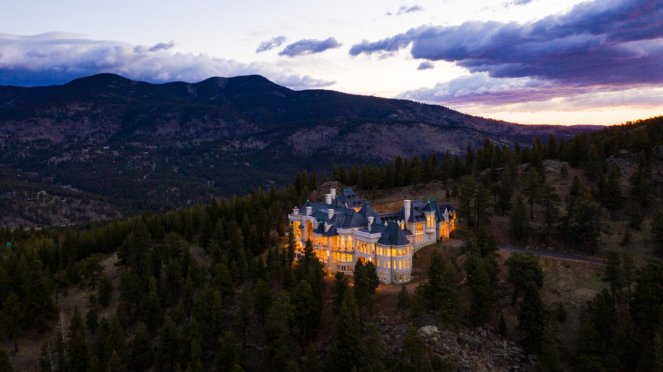 Chateau V, Evergreen, Colorado, USA | Listed by Whitney Cain & Jennifer Davenport | Liv Sotheby's International Realty | A Finest Residences Selection