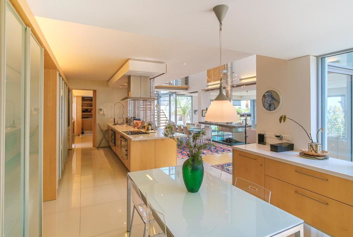 Sea side property in Cape Town, South Africa | Dining Room in Kitchen | Jawitz Properties | Finest Residences