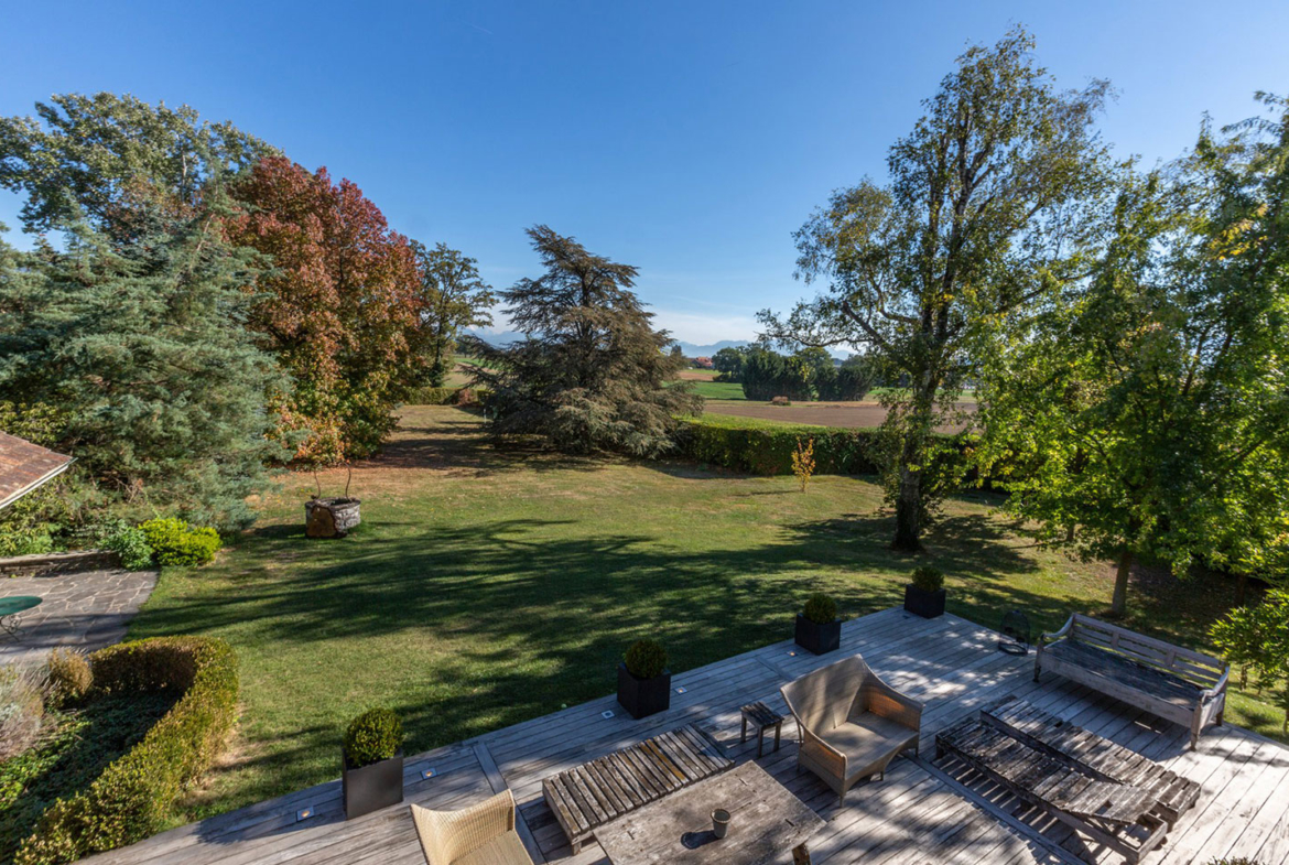 Splendid Property For Sale in Geneva Left Bank, Collonge-Bellerive | The Terrace | Presented by Finest International | Finest Residences
