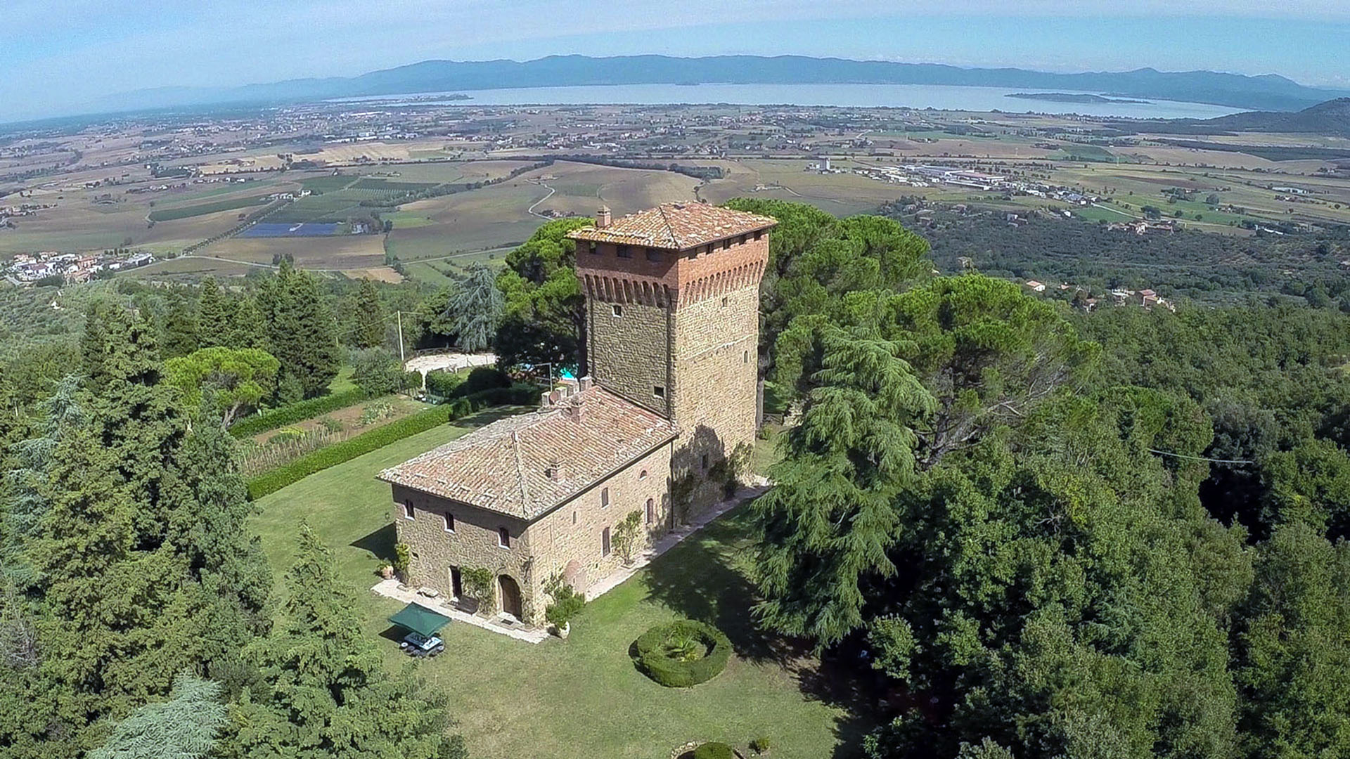 Flora Fortress | Majestic Vacation Rental in Umbria | Luxury Vacation Rental in Italy | Finest Residences