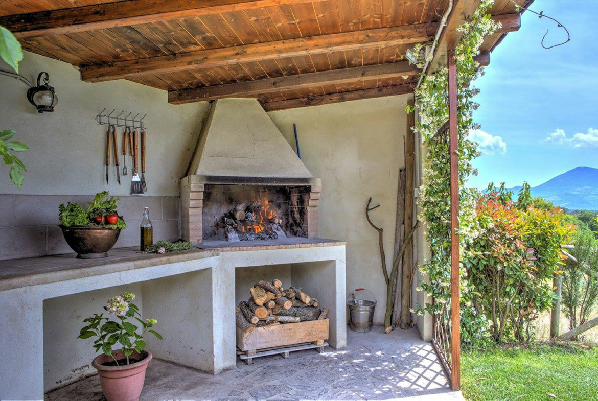 Rolling Over, Superb Property For Rent in Montone, Italy | Luxury Vacation Rental in Italy | Finest Residences