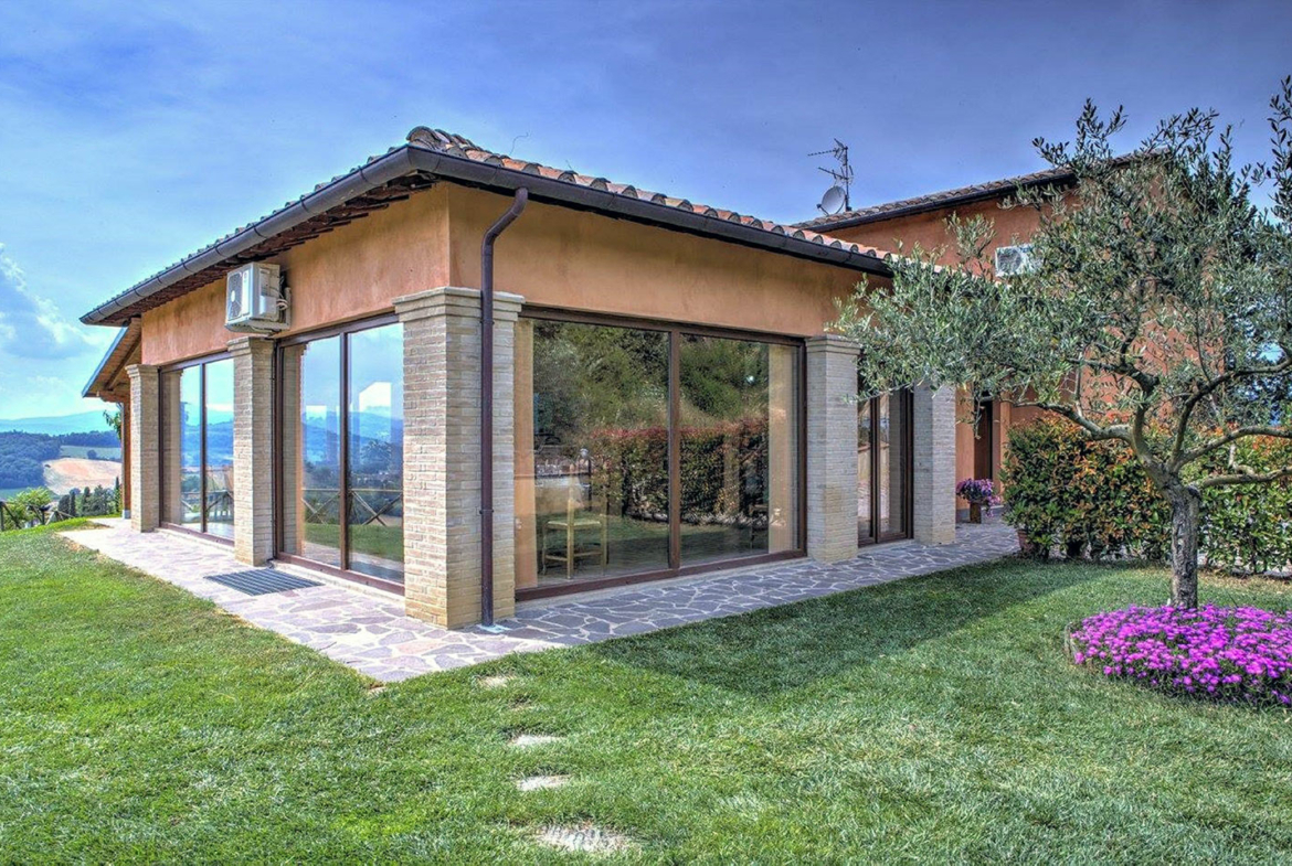 Rolling Over, Superb Property For Rent in Montone, Italy | Luxury Vacation Rental in Italy | Finest Residences