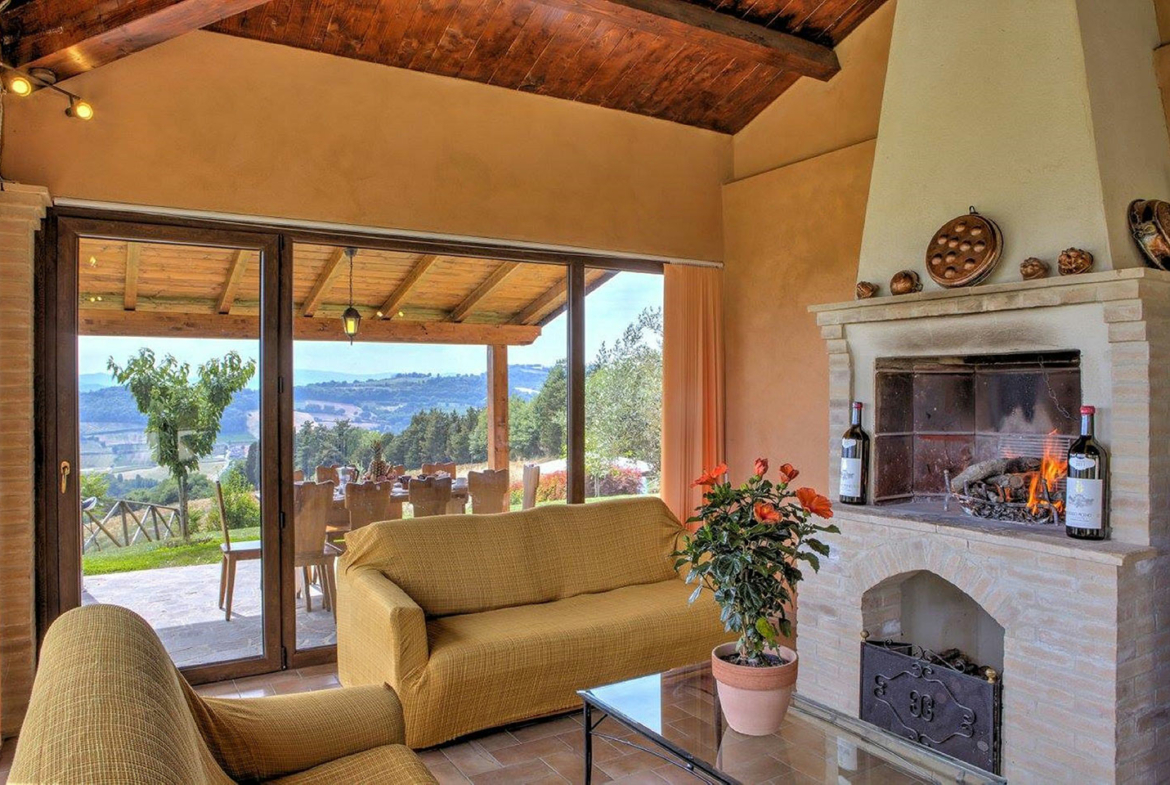 Rolling Over, Superb Property For Rent in Montone, Italy | Luxury Vacation Rental in Italy | Finest Residences