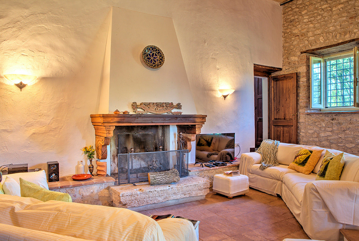 Casa Cicognola, Luxury Villa For Rent in Umbria, Italy | Luxury Vacation Rental in Italy | Finest Residences