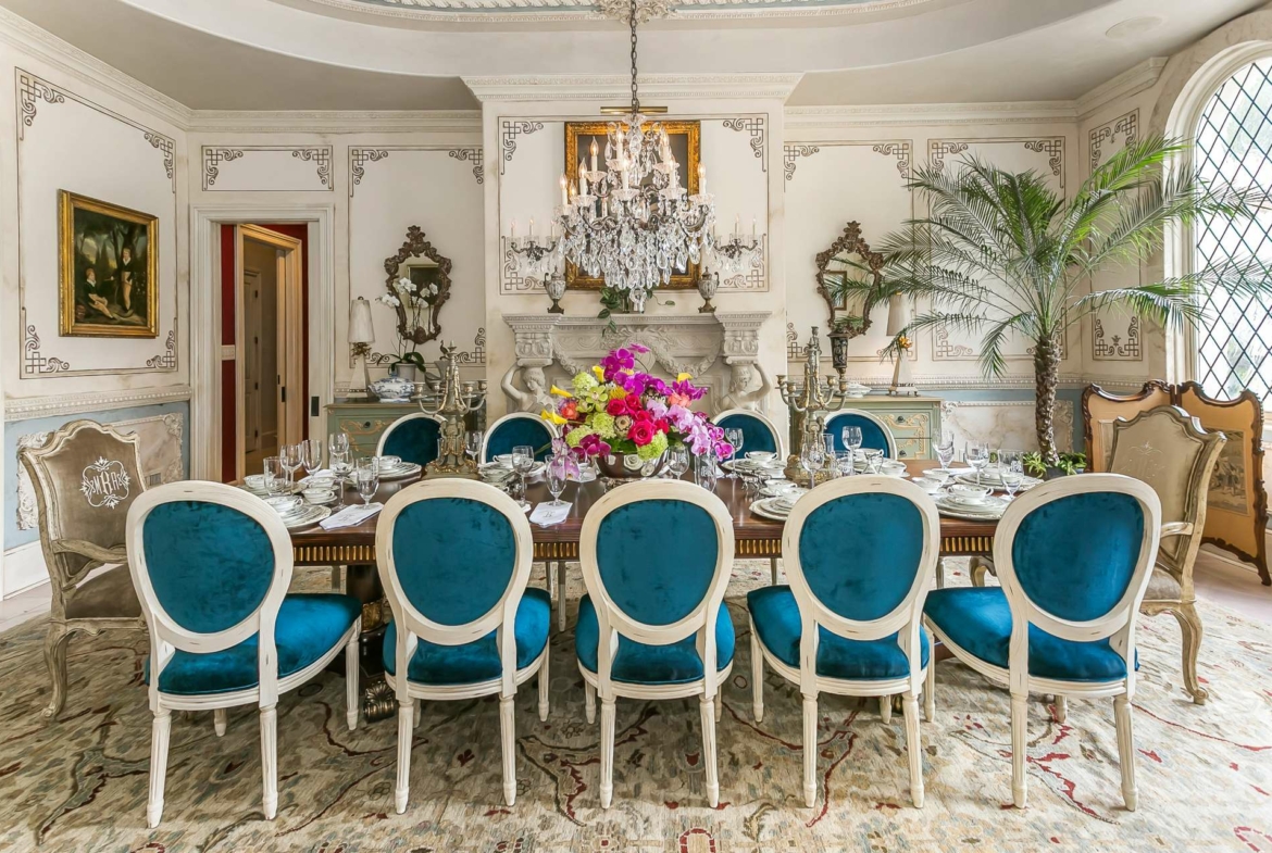 8371 Providence Road, Charlotte, NC, A luxury Mediterranean-style, Mizner-inspired property. Presented by Liza Caminiti, Senior Broker-in-Charge at Ivester Jackson | Christie’s International Real Estate • FINEST RESIDENCES