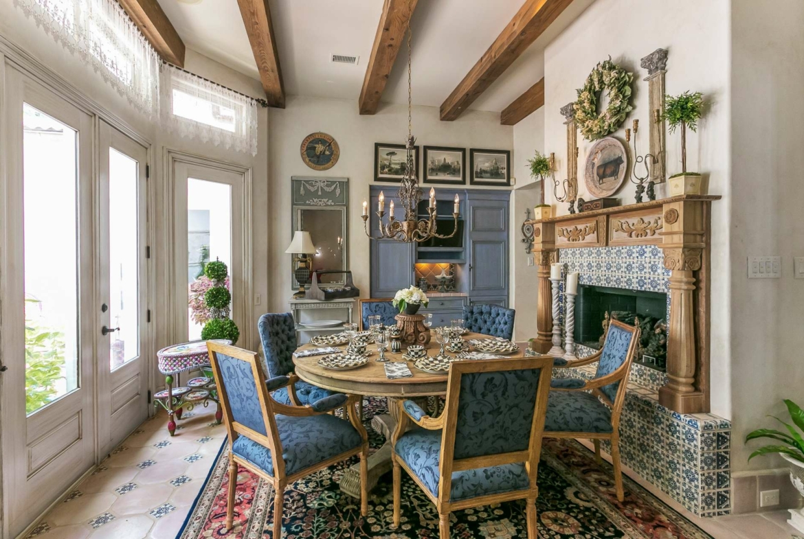 8371 Providence Road, Charlotte, NC, A luxury Mediterranean-style, Mizner-inspired property. Presented by Liza Caminiti, Senior Broker-in-Charge at Ivester Jackson | Christie’s International Real Estate • FINEST RESIDENCES