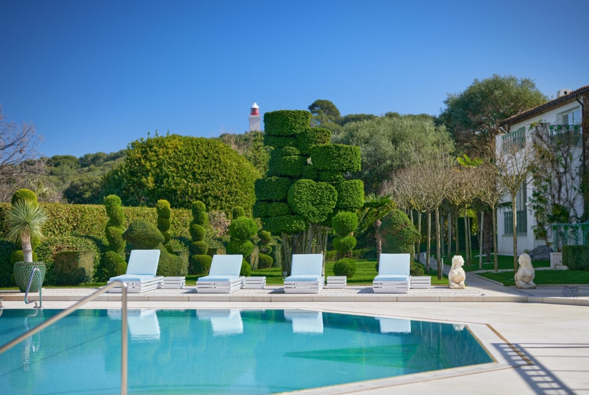 Château des Alpes, Luxury Estate on the Cap d'Antibes, France. Listed by Côte d'Azur Sotheby's International Realty | Finest Residences