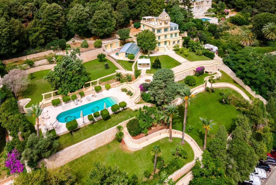 Villa La Rêve d'Azur, an exquisite seaside estate nestled upon Villefranche sur Mer's most expansive parcel of land. | Côte d'Azur Sotheby's International Realty • Buyers to be represented by Finest International | Finest Residences